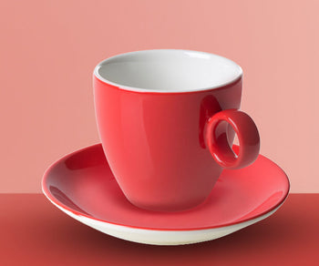 Kaffe og fat rød