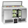 Saladette - 1365 mm - 3 dører - med garnityrrenne for 7x GN 1/3 - med lokk i glass